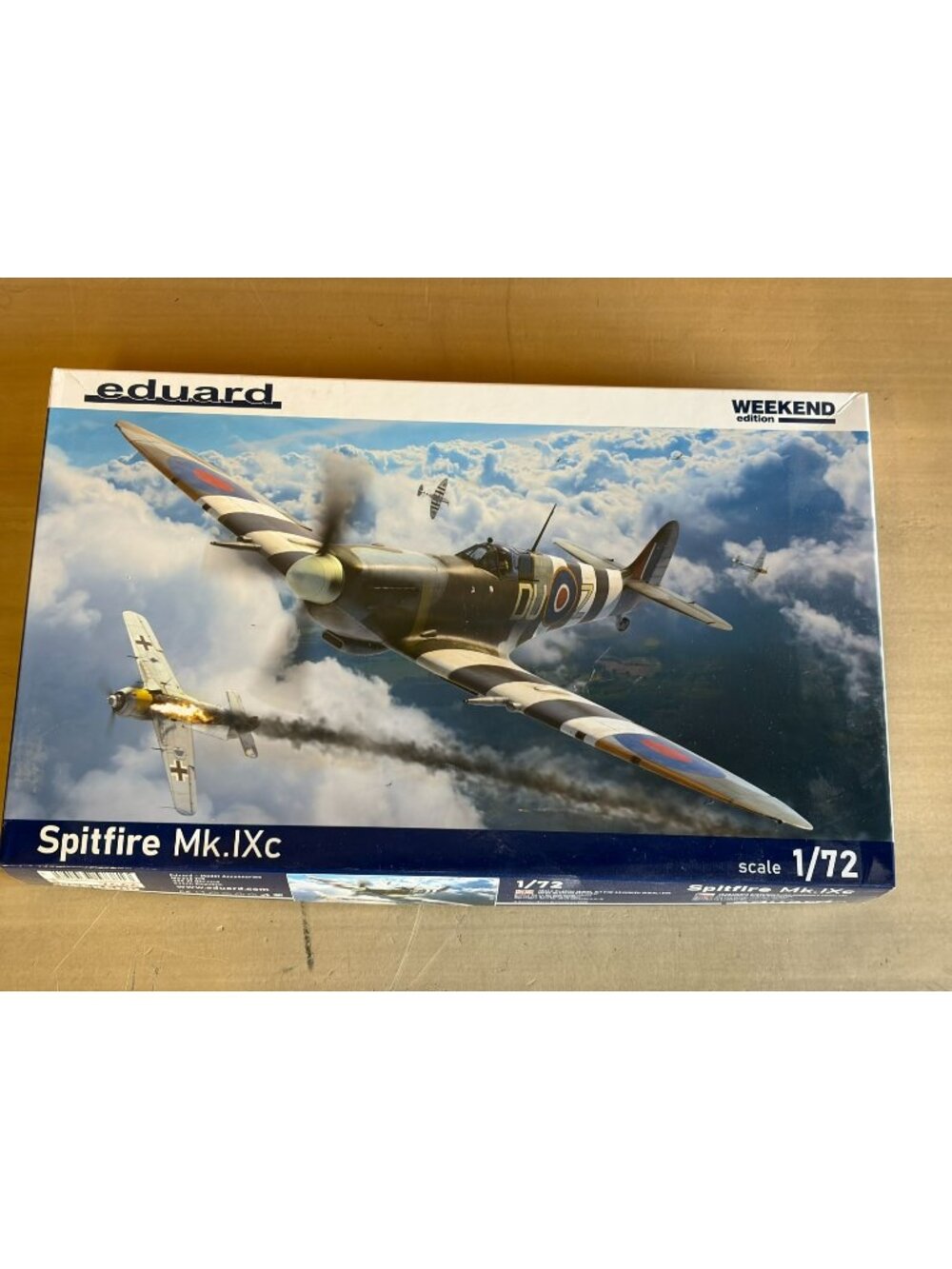 Eduard 1/72 British Spitfire Mk.IXc Late Weekend Edition Model kit 7473 niob